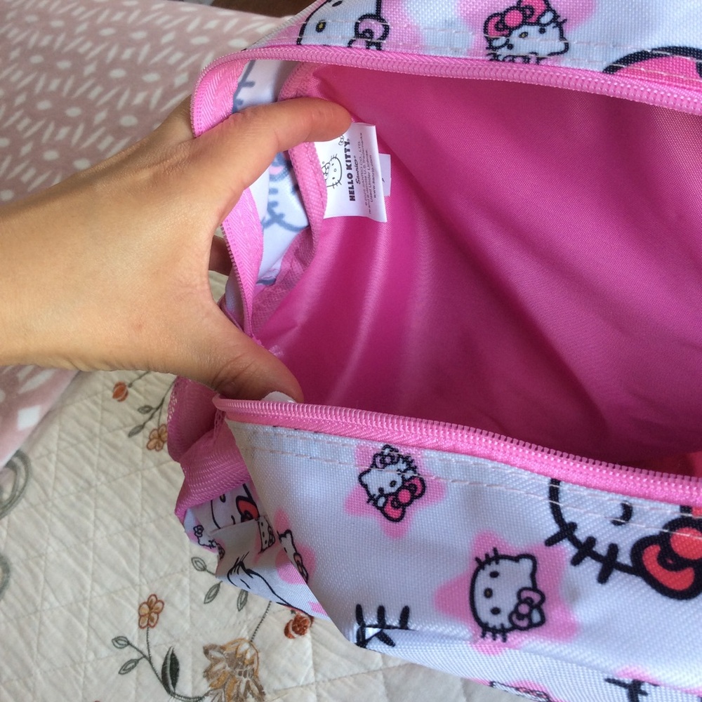 Hello kitty backpack - Picture 5 of 6